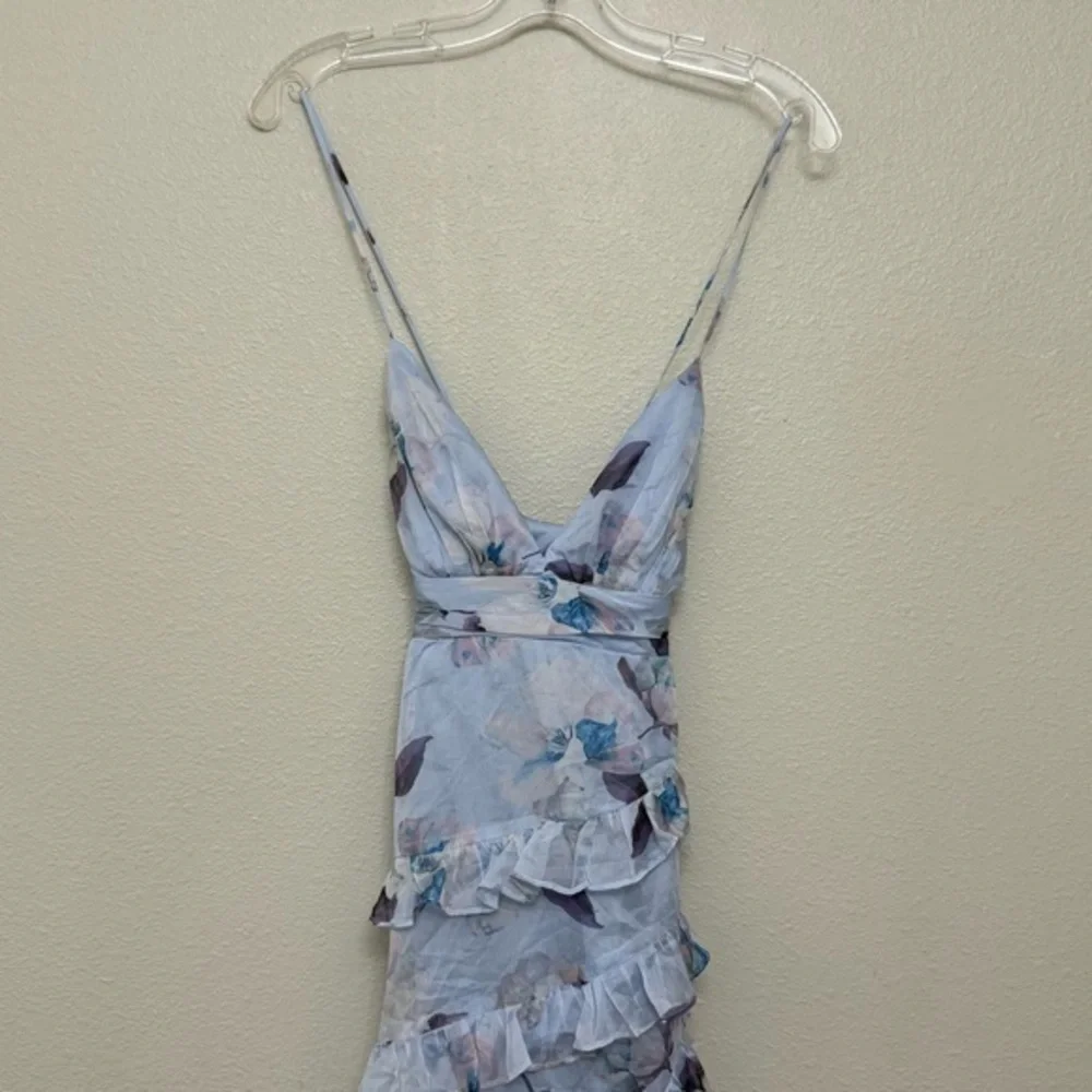 NEW Lulus Saveria Light Blue Floral Ruffle Asymmetrical Maxi Dress XS Party - Picture 6 of 9